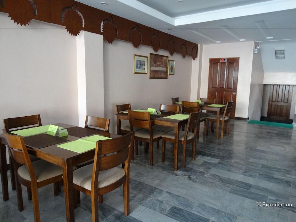 restaurant-cafeteria