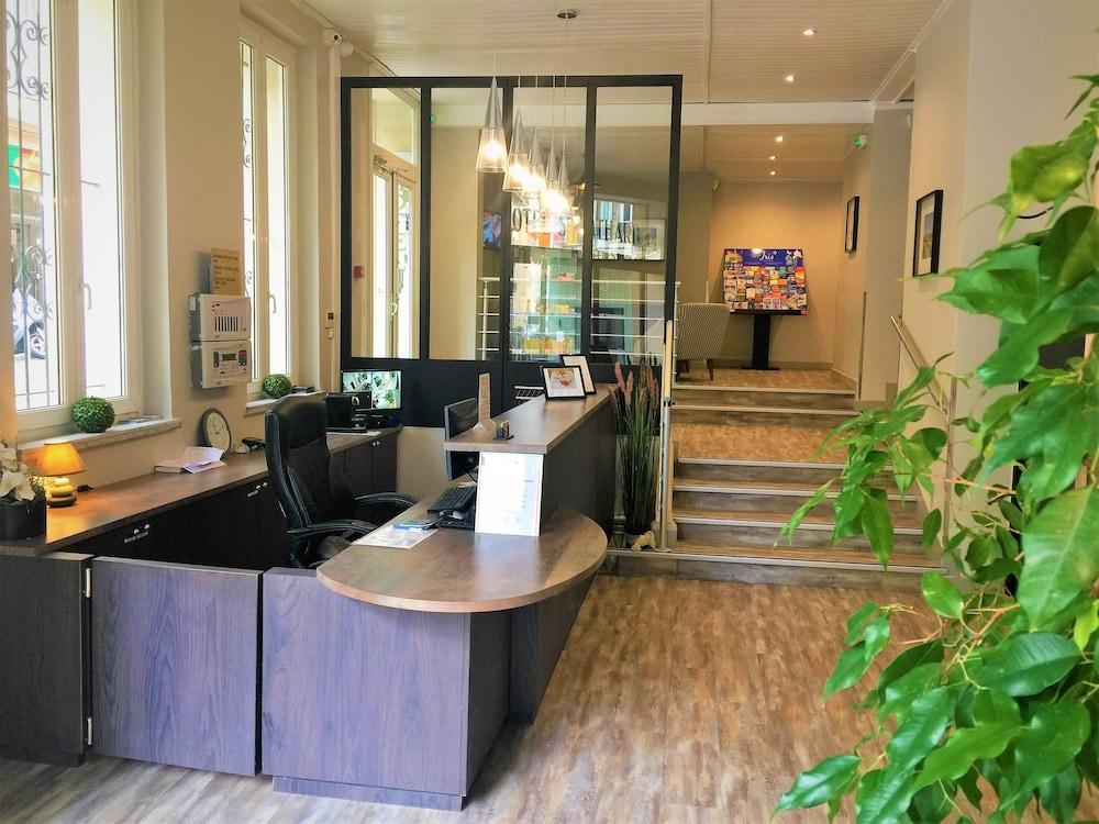 lobby