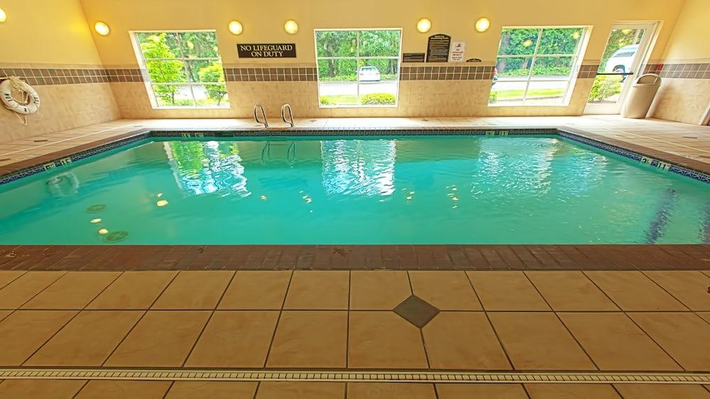 swimming pool spa