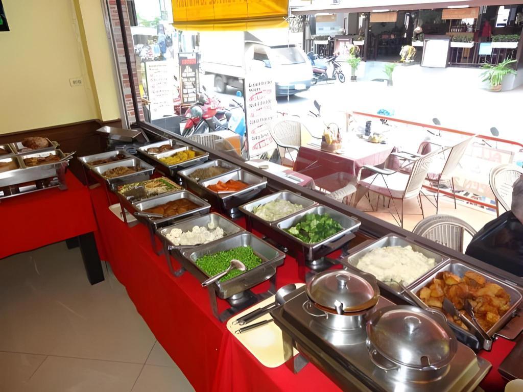 restaurant cafeteria