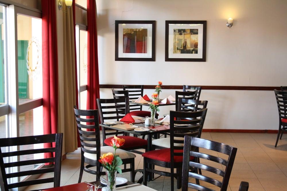 restaurant-cafeteria