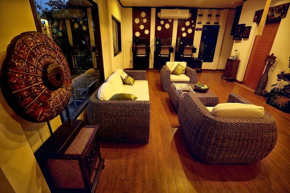 lounge