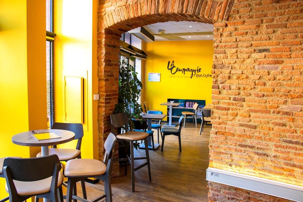 restaurant-cafeteria