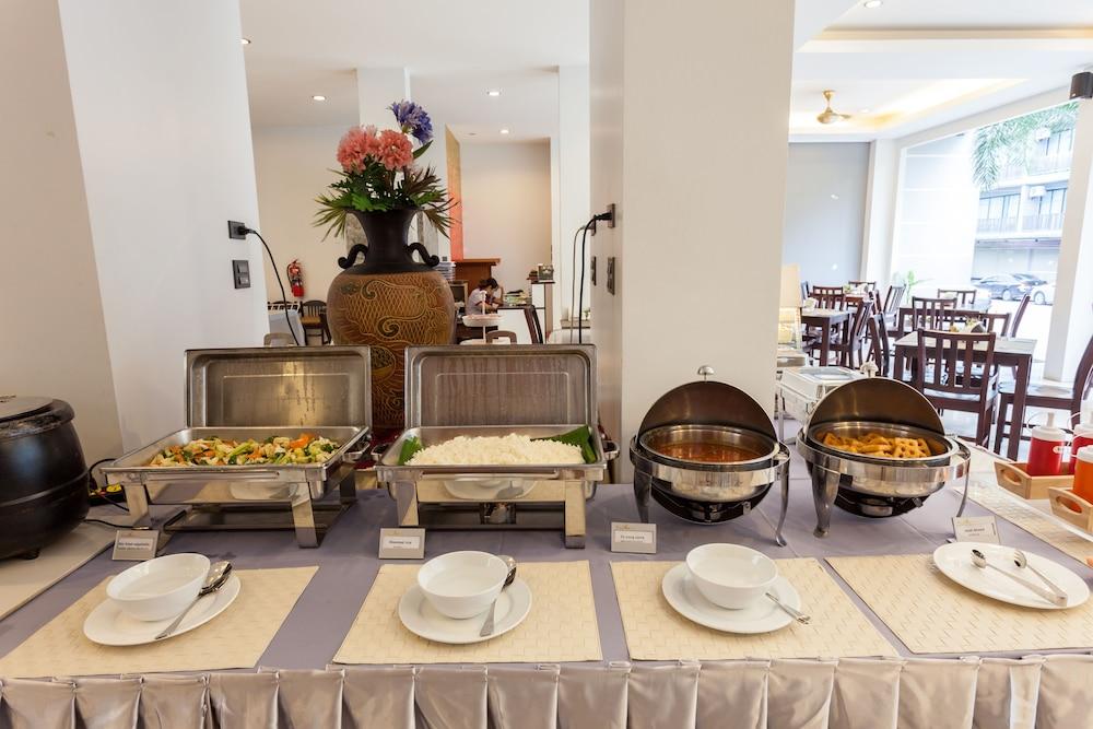 restaurant cafeteria