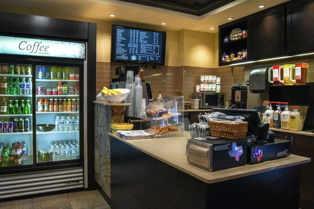 restaurant-cafeteria