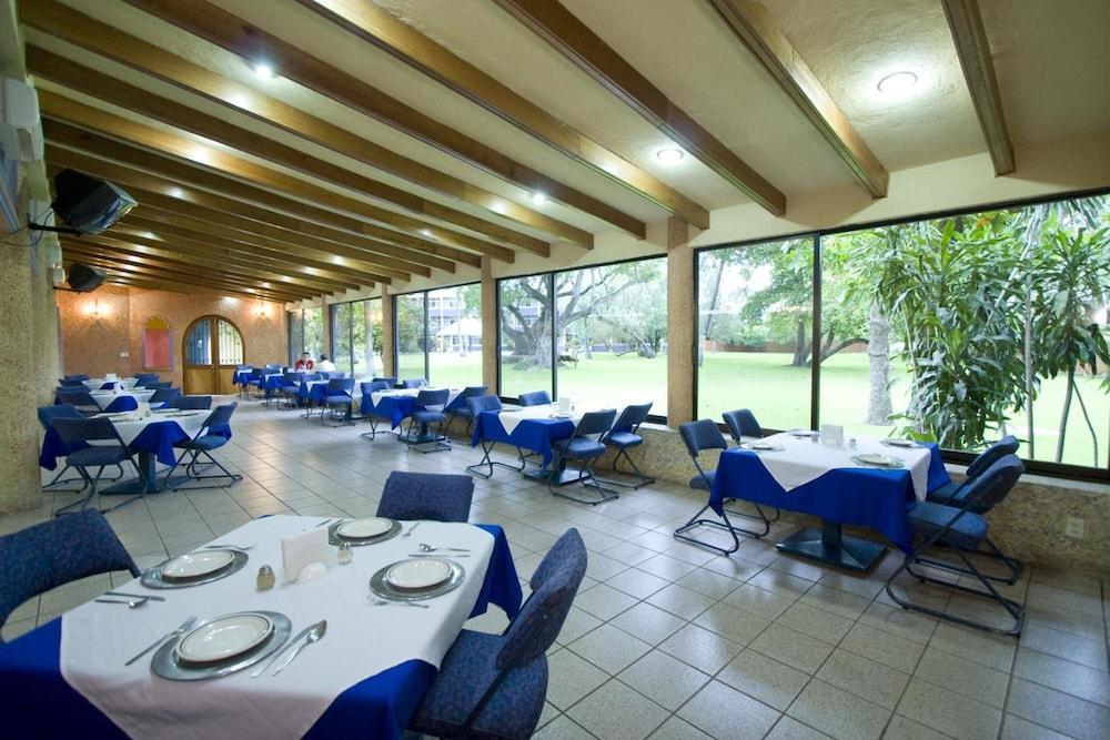 restaurant-cafeteria