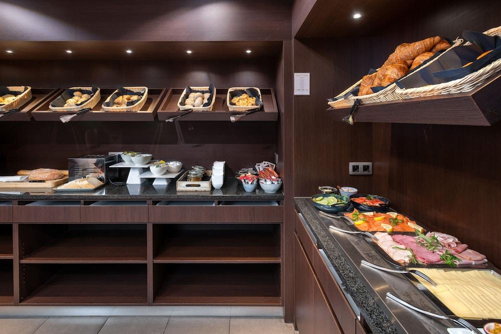 restaurant-cafeteria