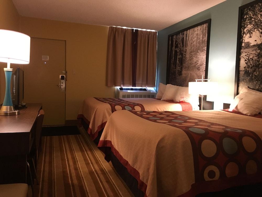 swimming pool spa
