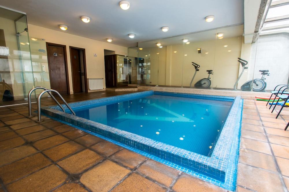 swimming pool spa