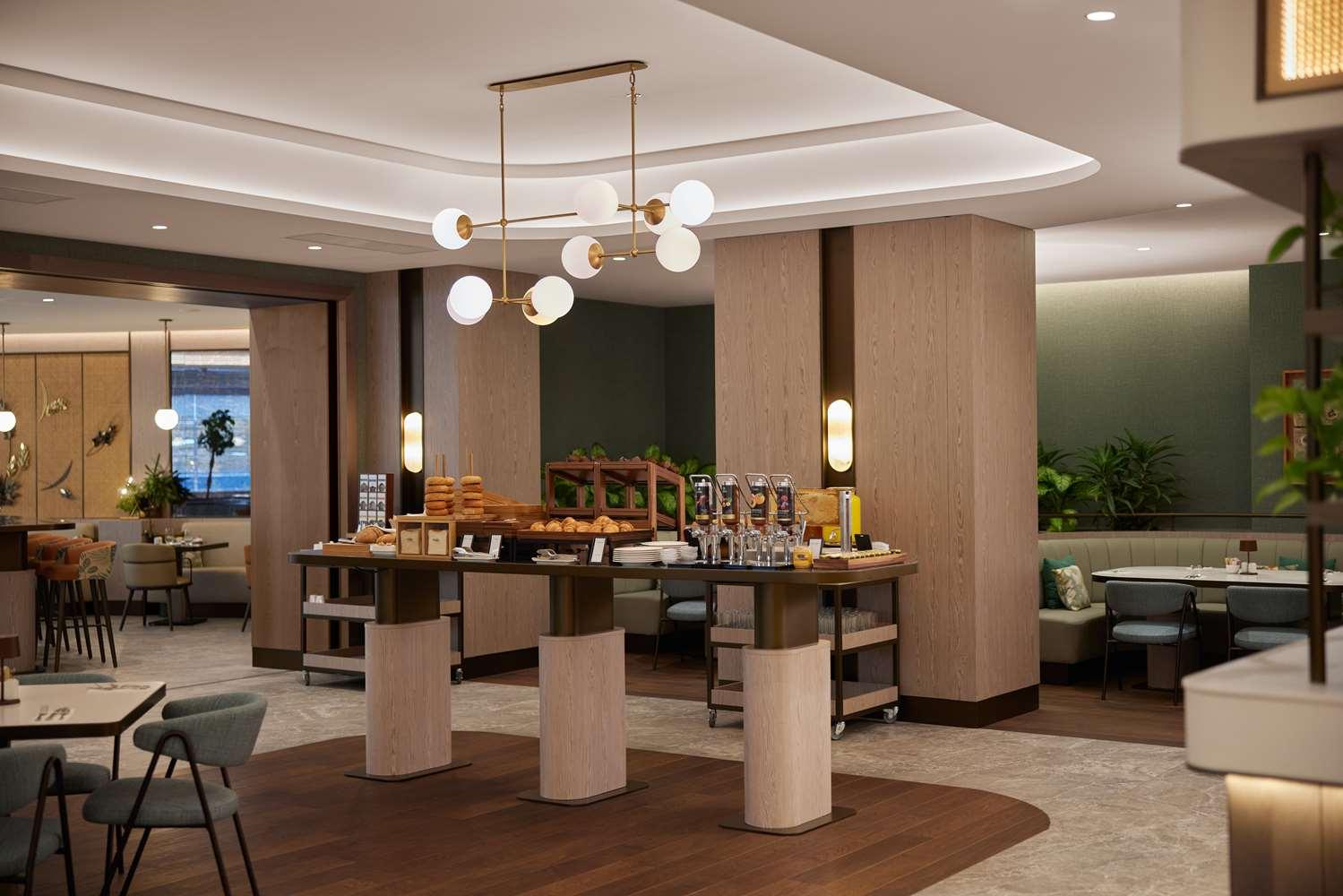 restaurant cafeteria