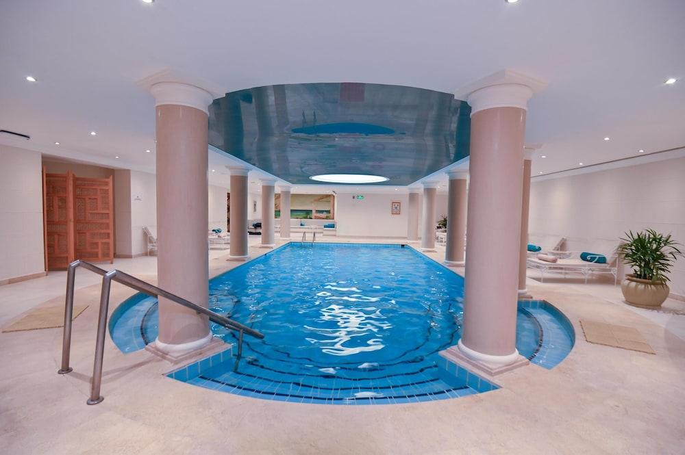 swimming pool spa