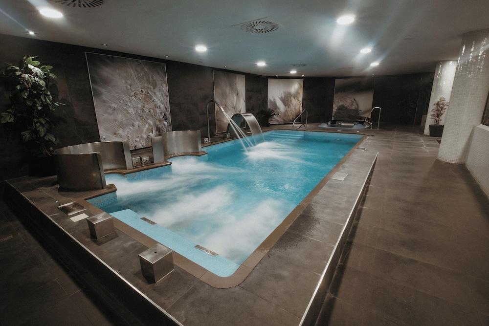 swimming pool spa