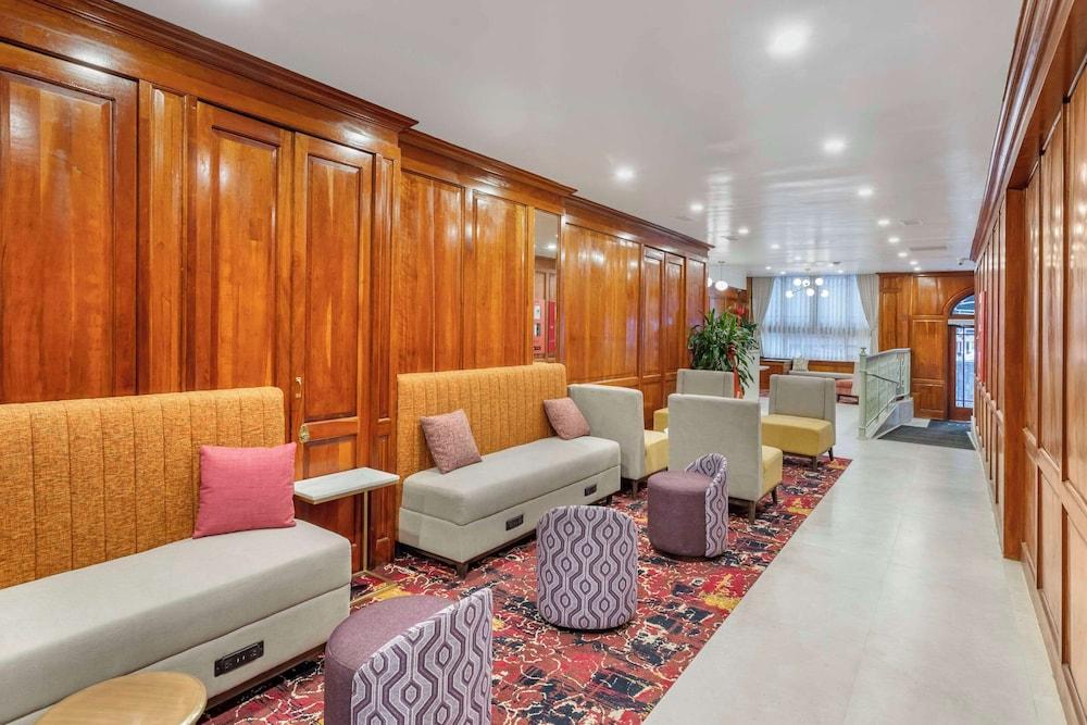 lounge