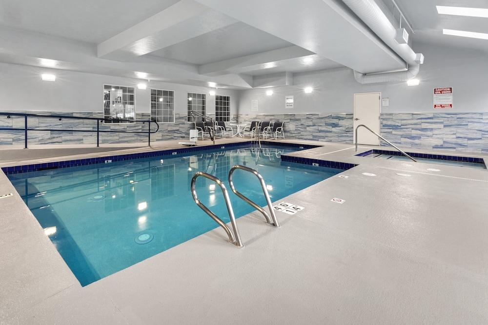 swimming pool spa