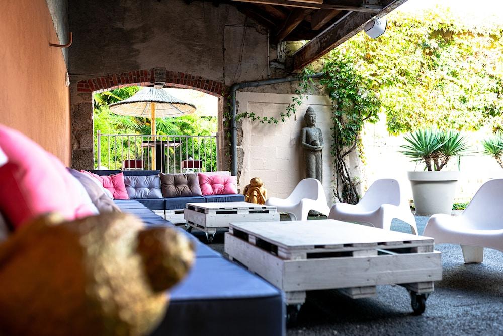 lounge