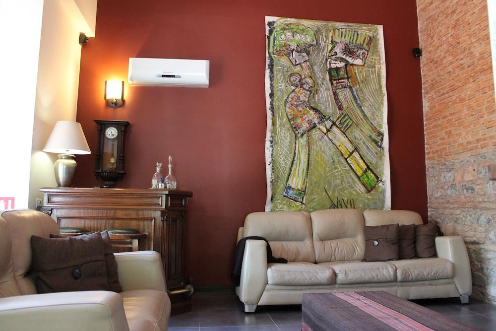 lounge