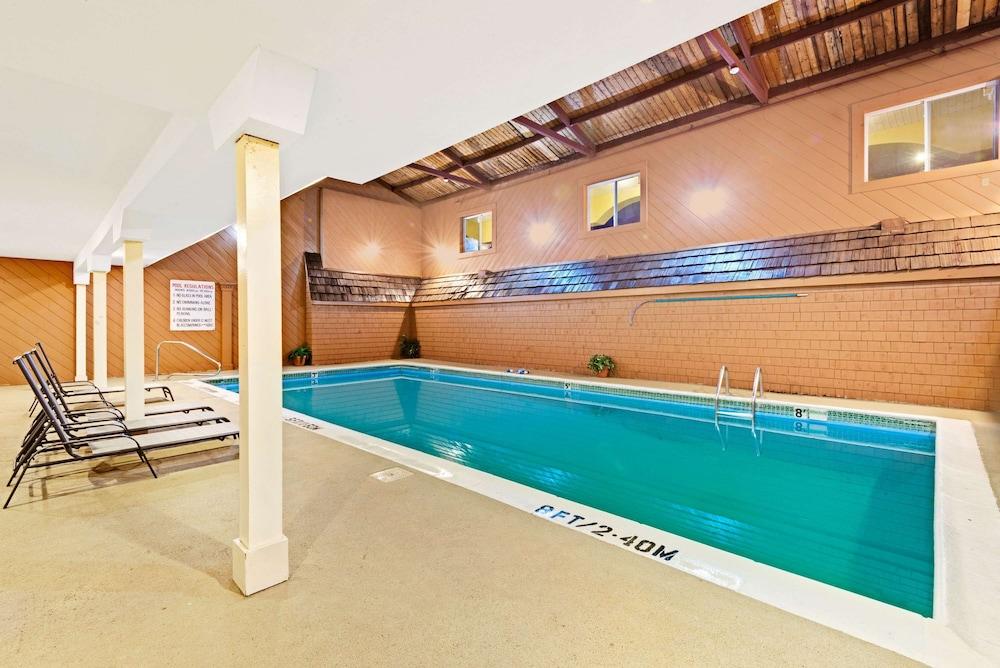 swimming pool spa