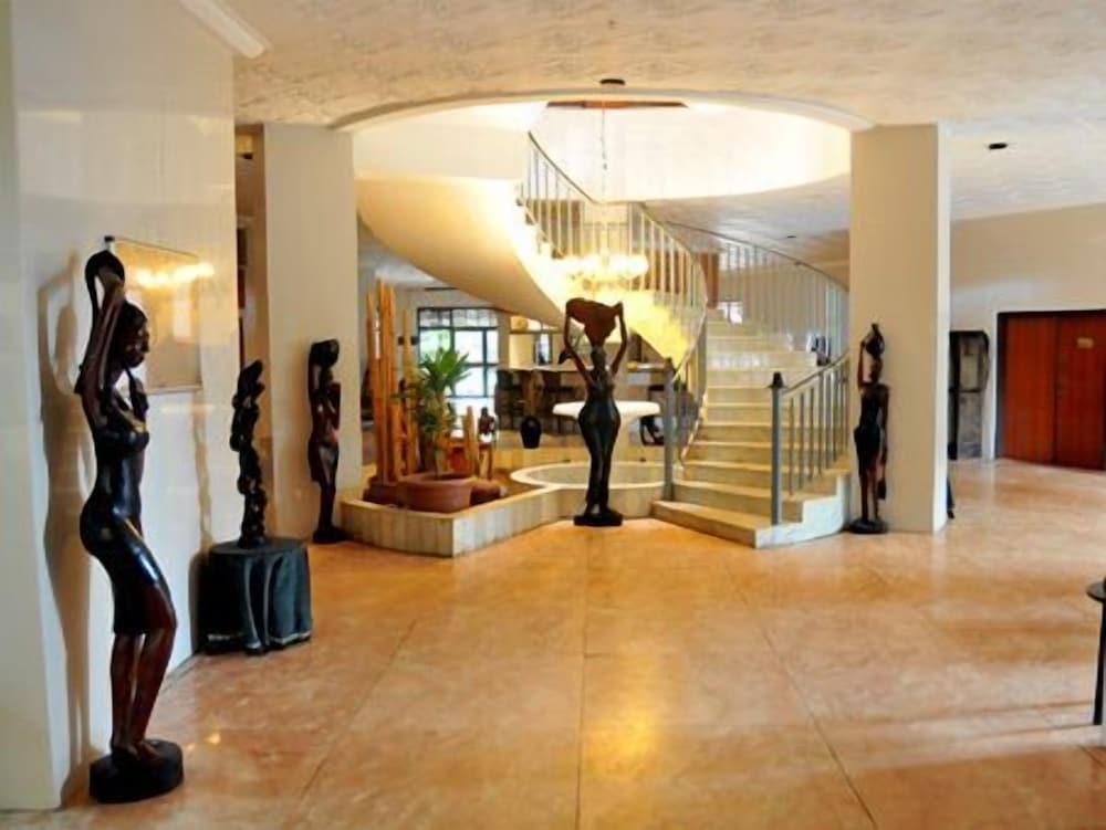 lobby