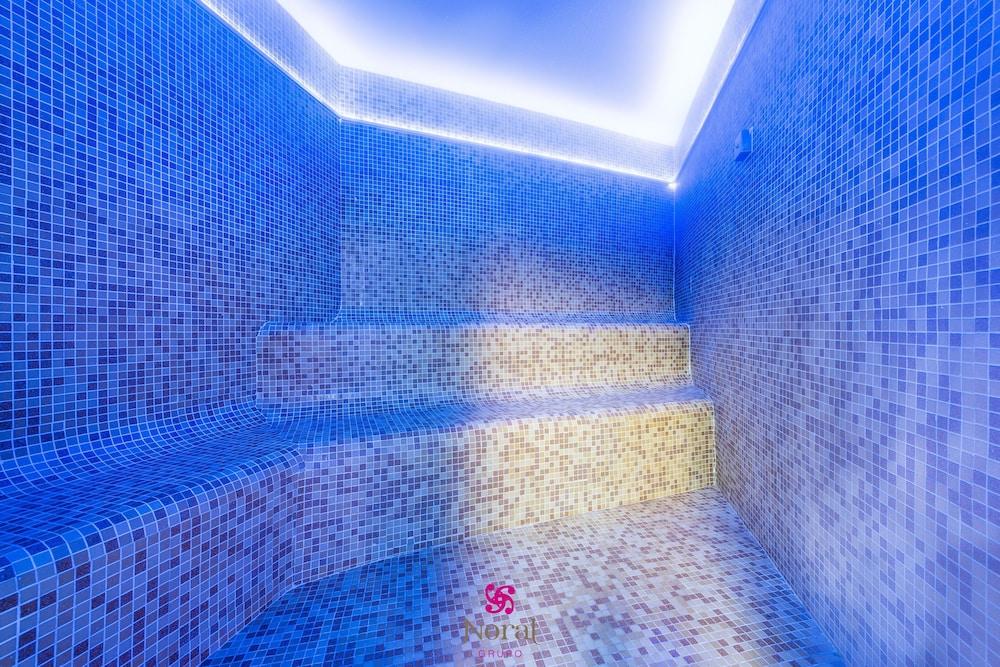 swimming pool spa