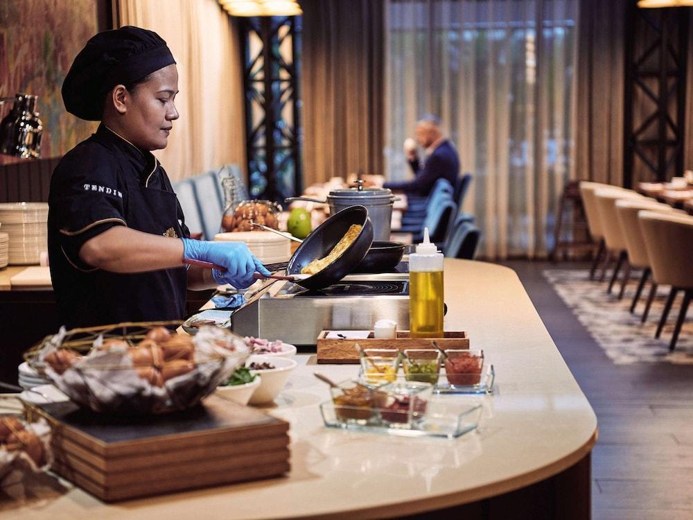 restaurant-cafeteria
