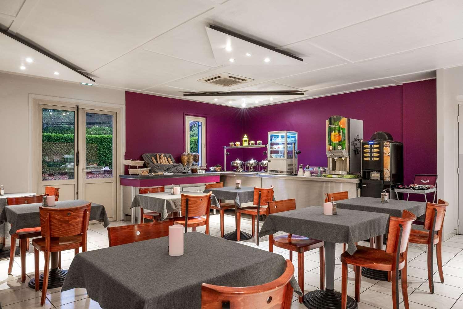 restaurant cafeteria
