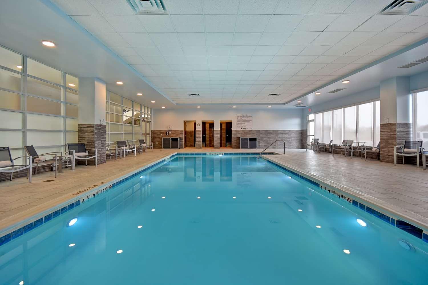 swimming pool spa