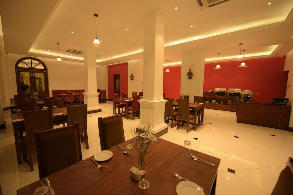 restaurant cafeteria