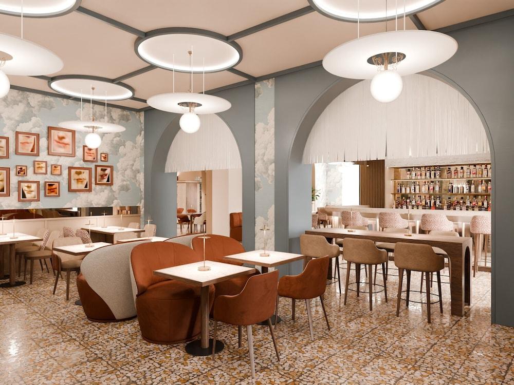 restaurant cafeteria