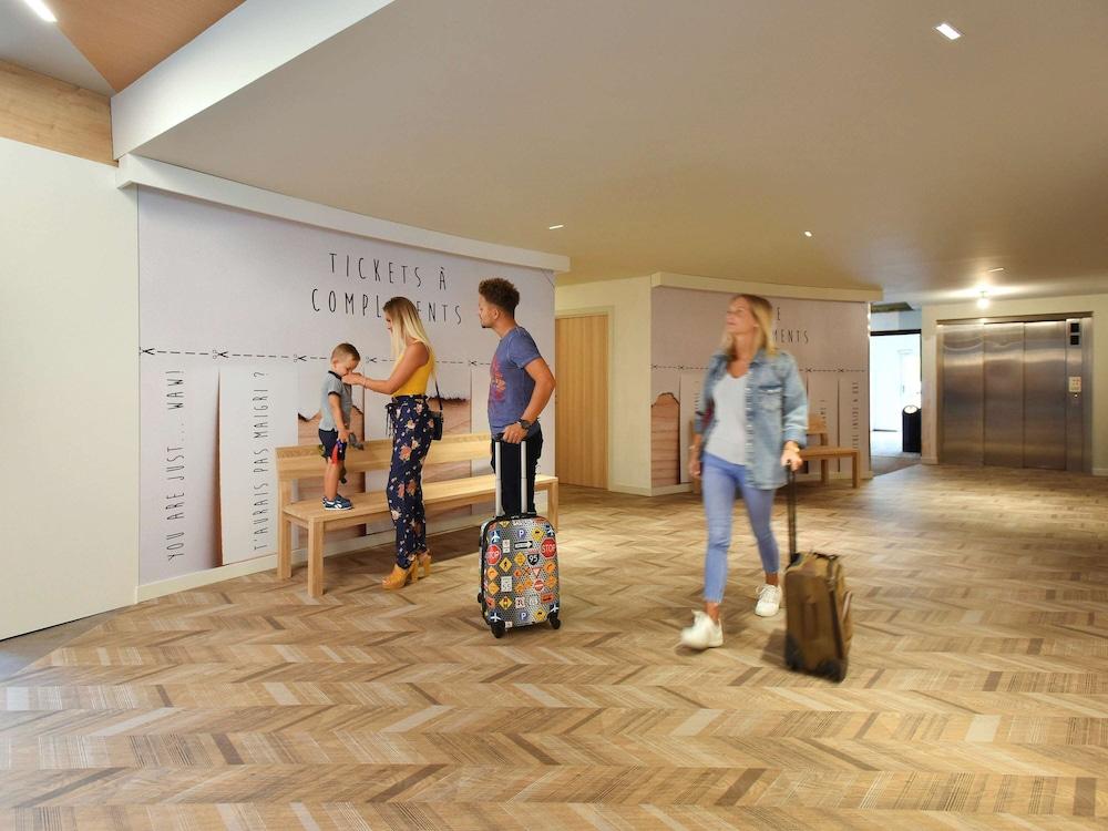 lobby