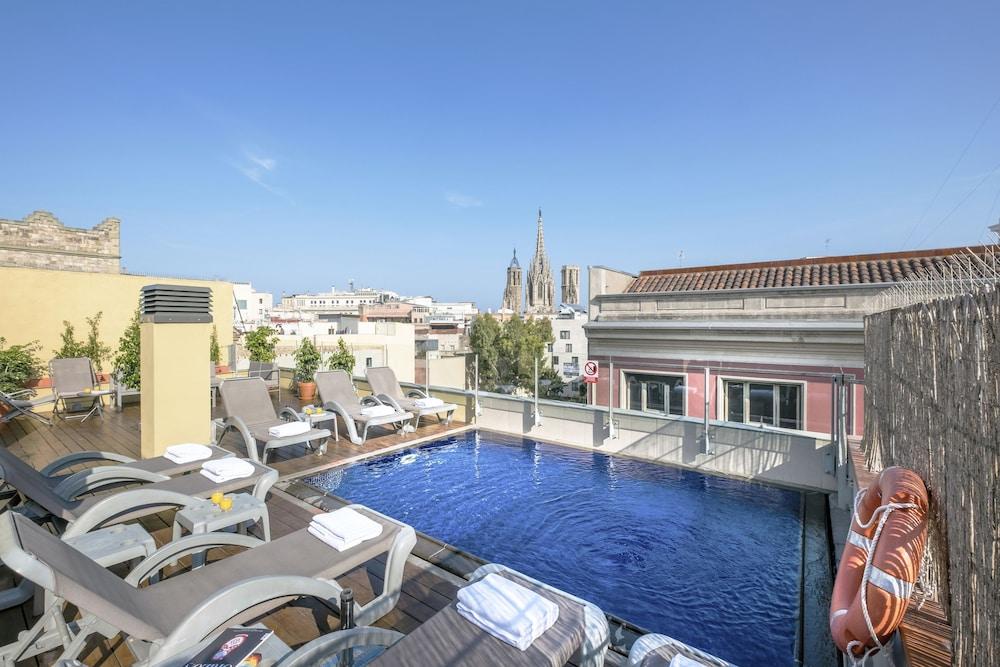 swimming pool spa