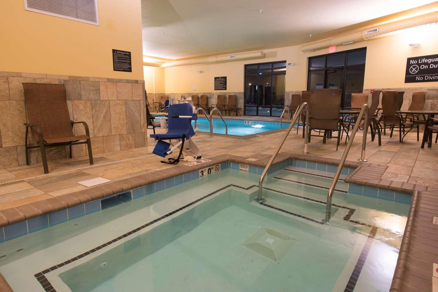 swimming pool spa