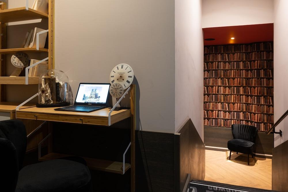 lounge