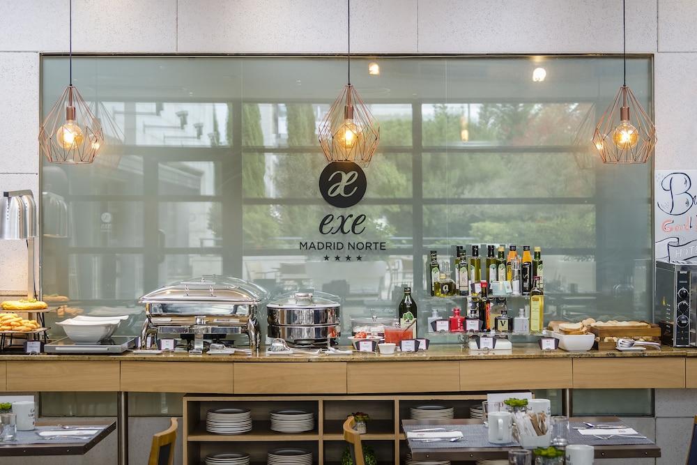 restaurant cafeteria