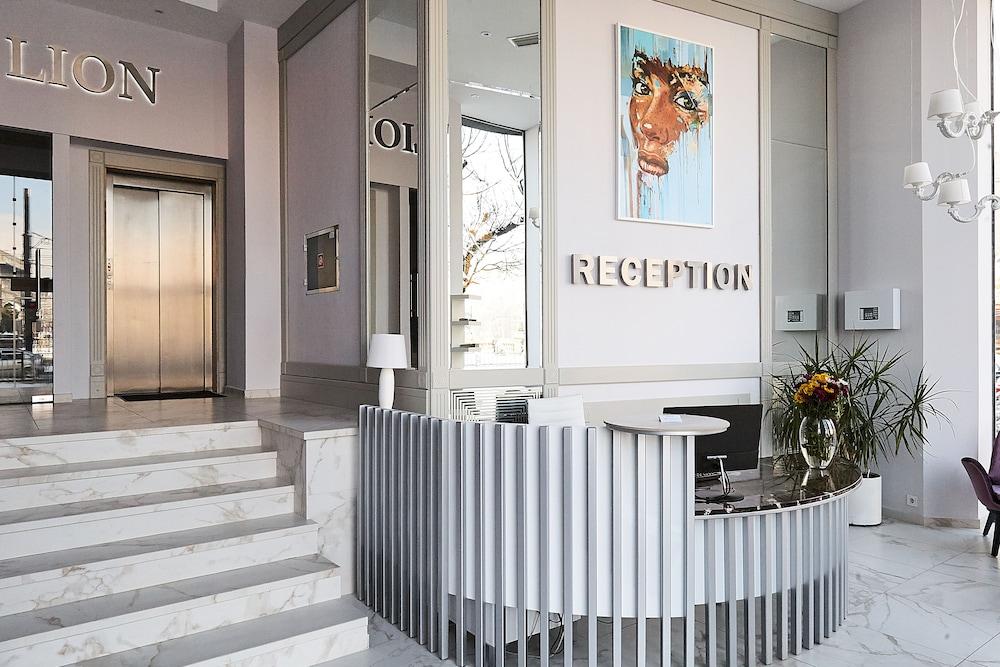 lobby