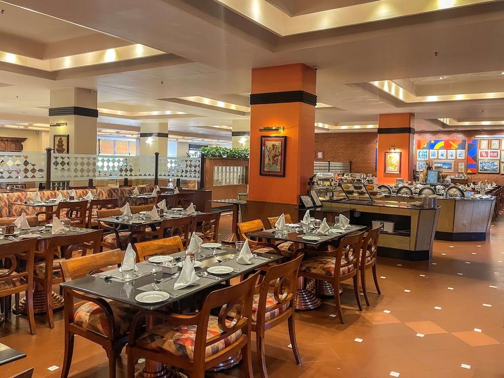 restaurant cafeteria