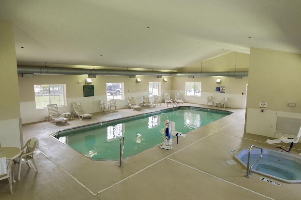 swimming pool spa