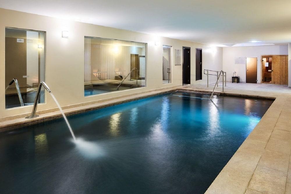 swimming pool spa
