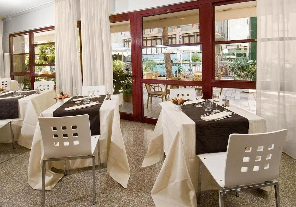 restaurant-cafeteria
