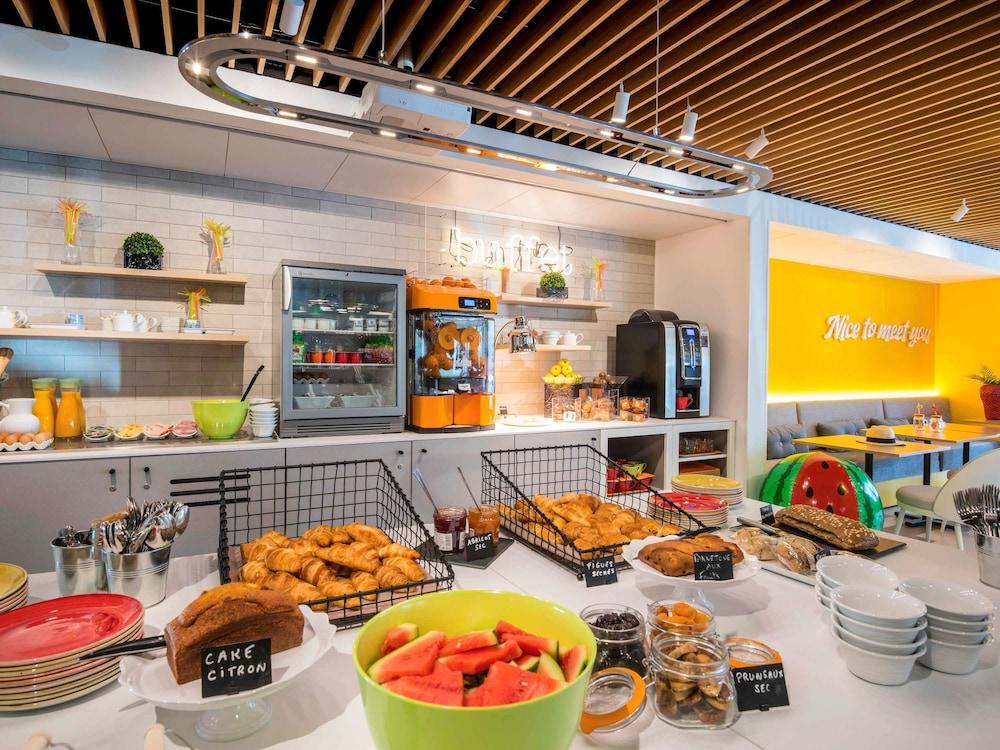restaurant-cafeteria