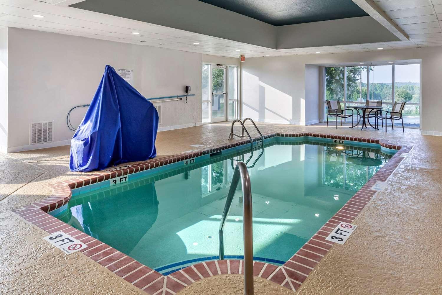 swimming pool spa