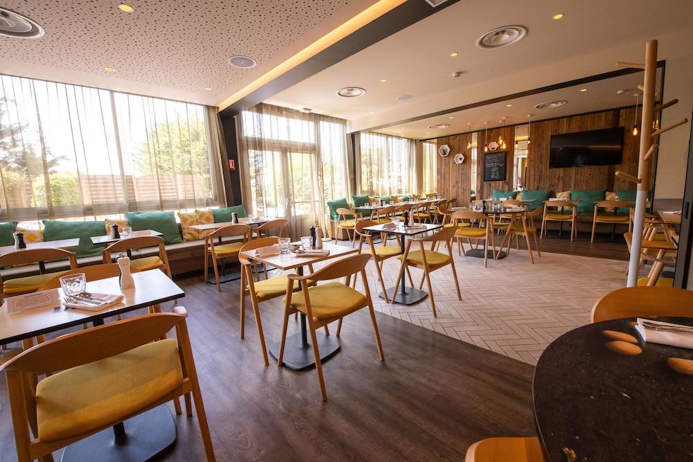 restaurant-cafeteria