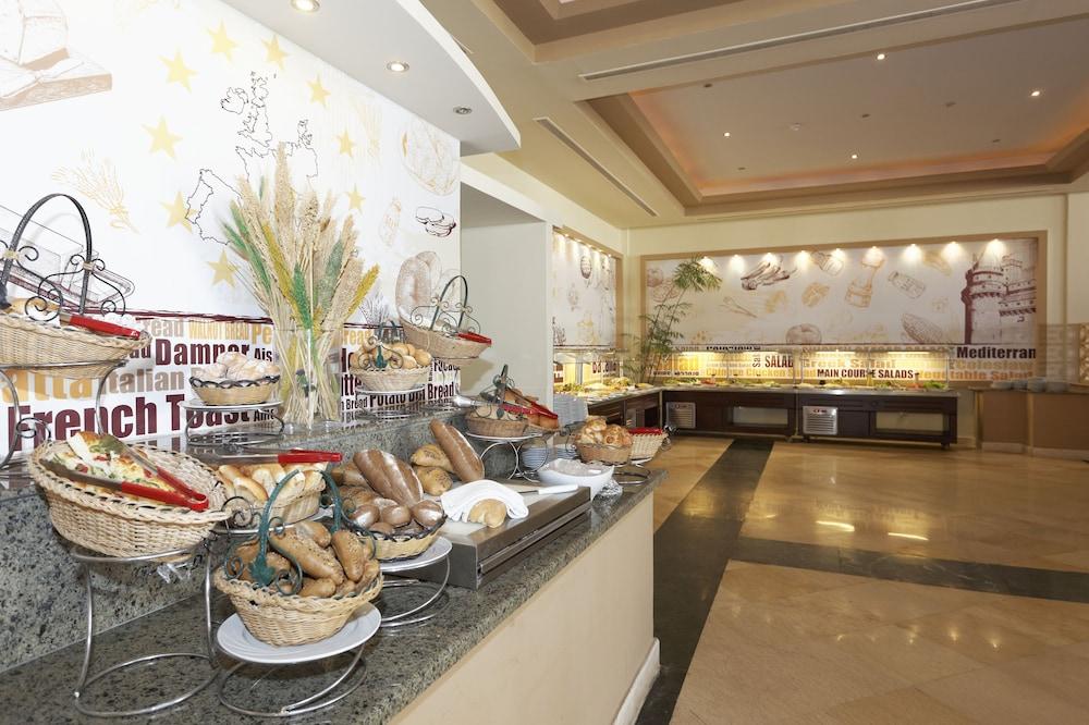 restaurant cafeteria