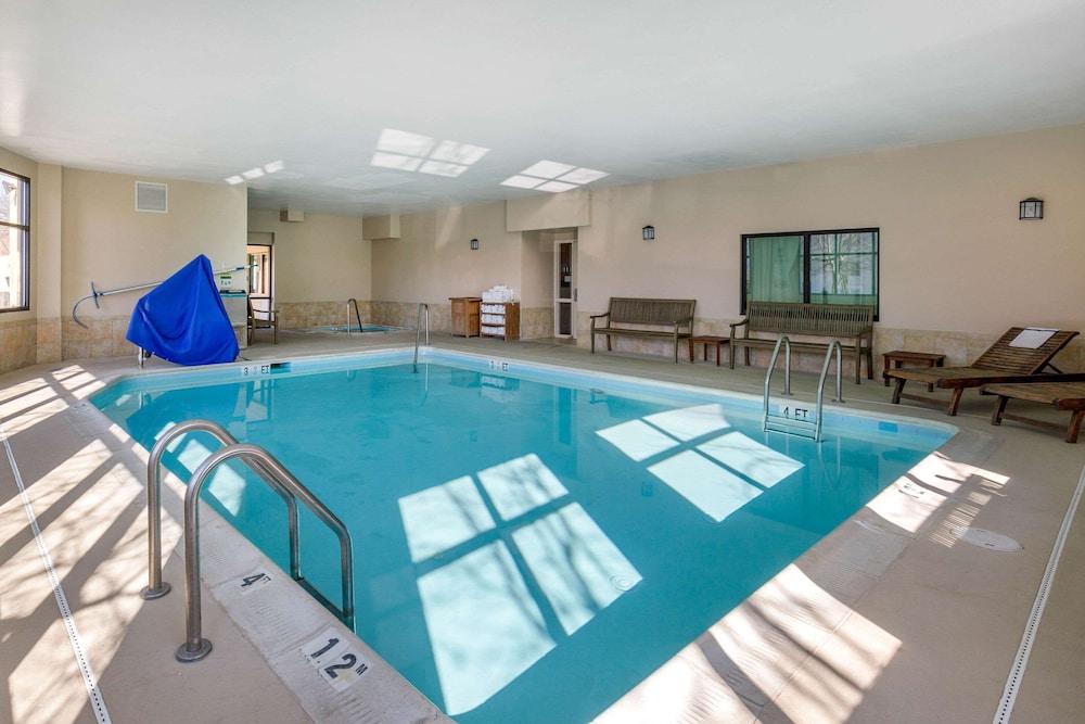 swimming pool spa