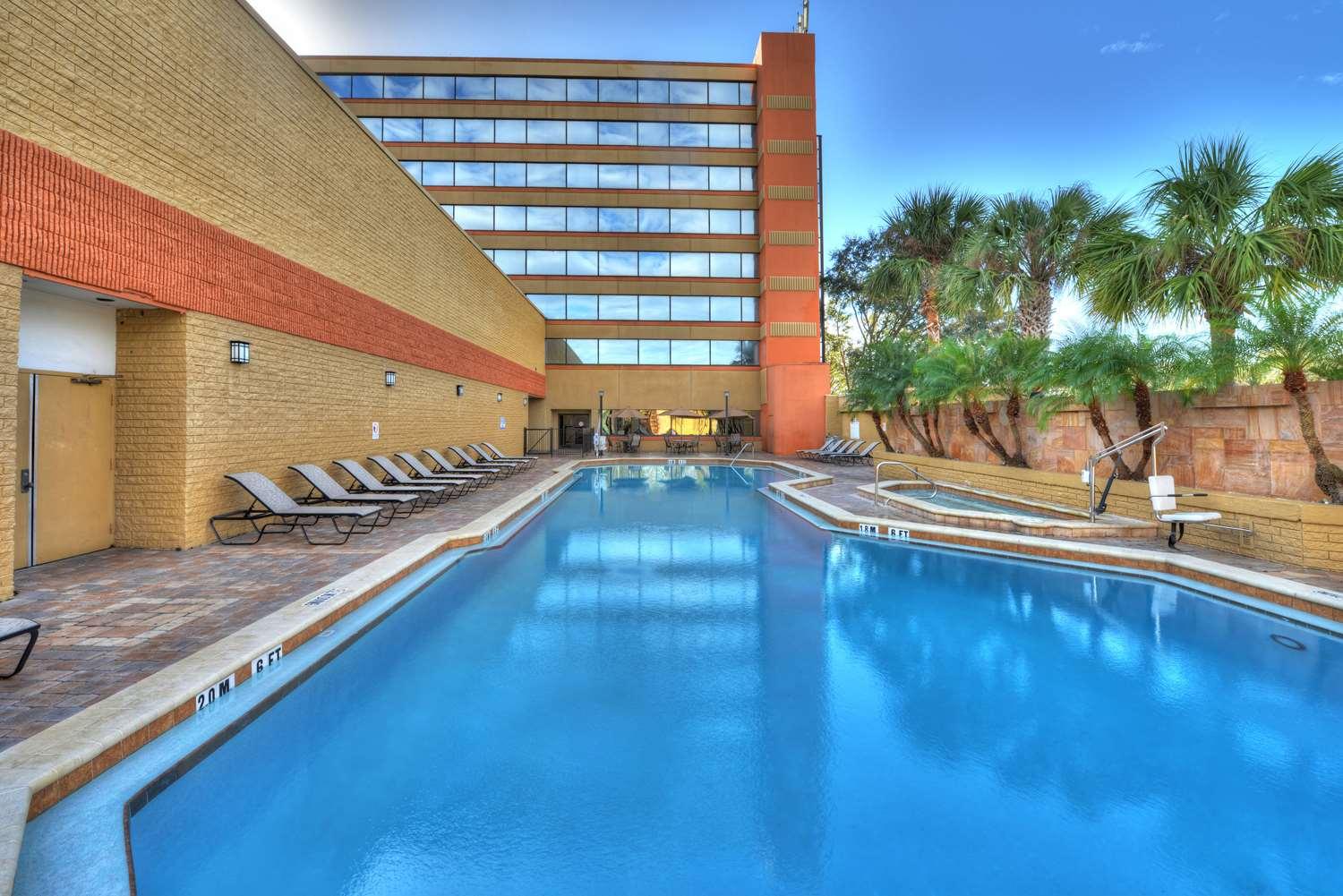 swimming pool spa