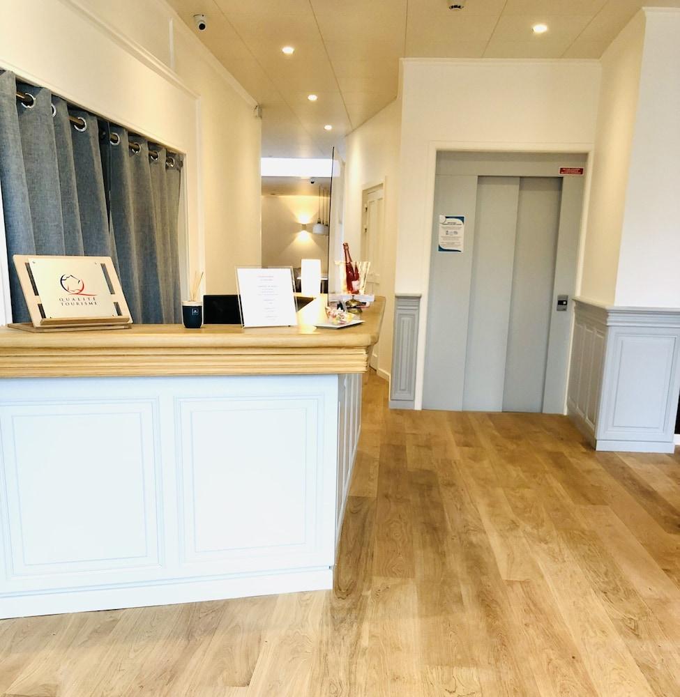 lobby