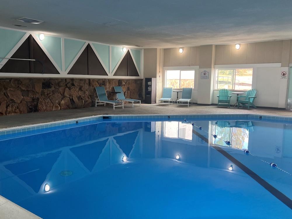swimming pool spa