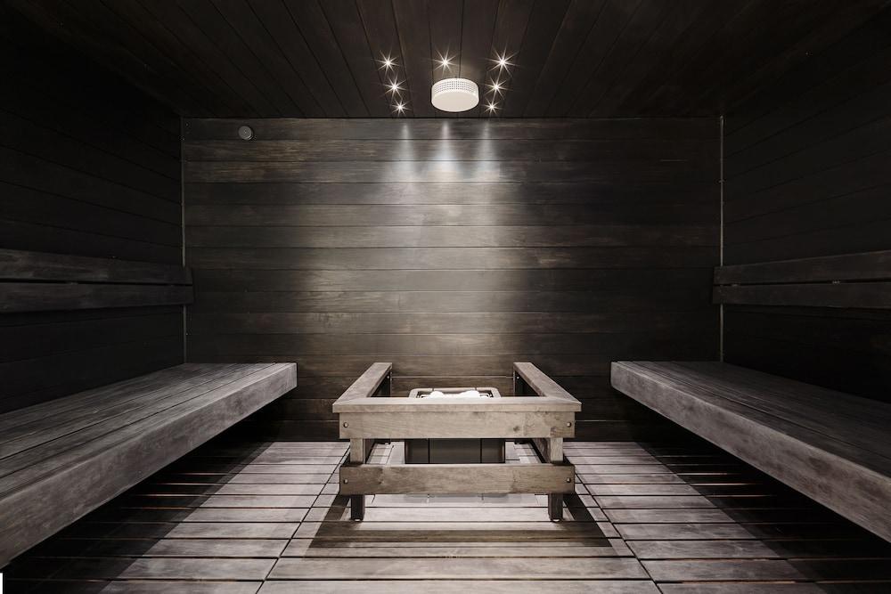 swimming pool spa