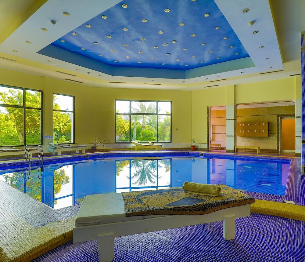 swimming pool spa