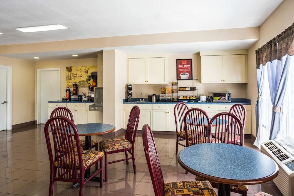 restaurant-cafeteria