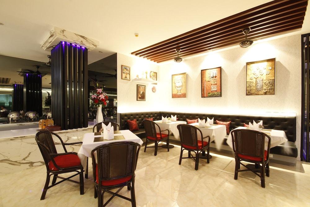 restaurant cafeteria